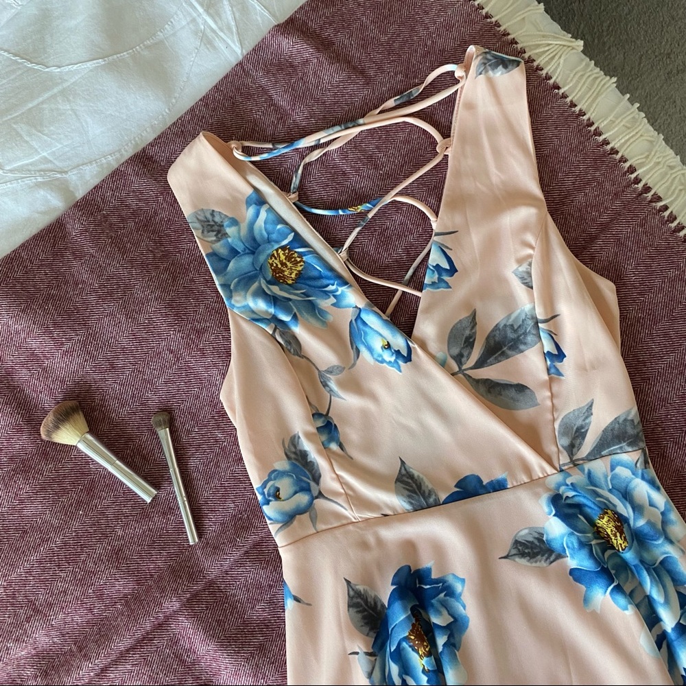 Lulu’s Pink Floral Mini Dress XS